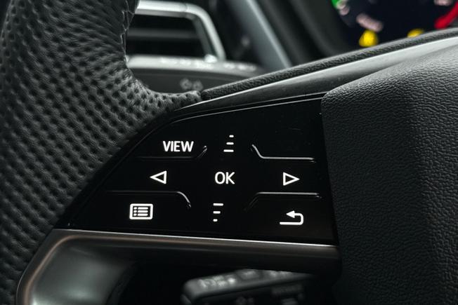 AUDI Q4 e-tron Photo 16