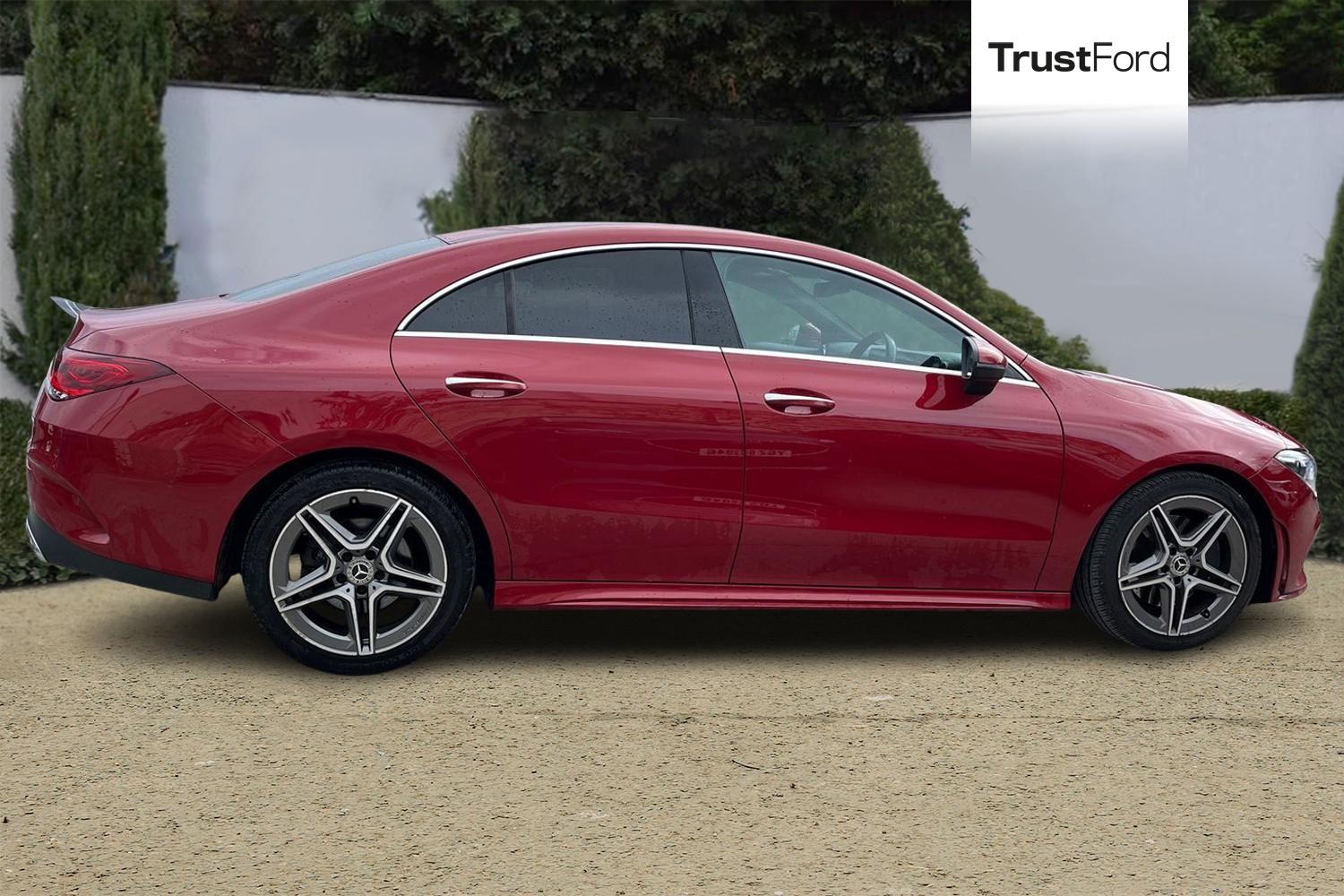 Mercedes-Benz CLA Photo 2