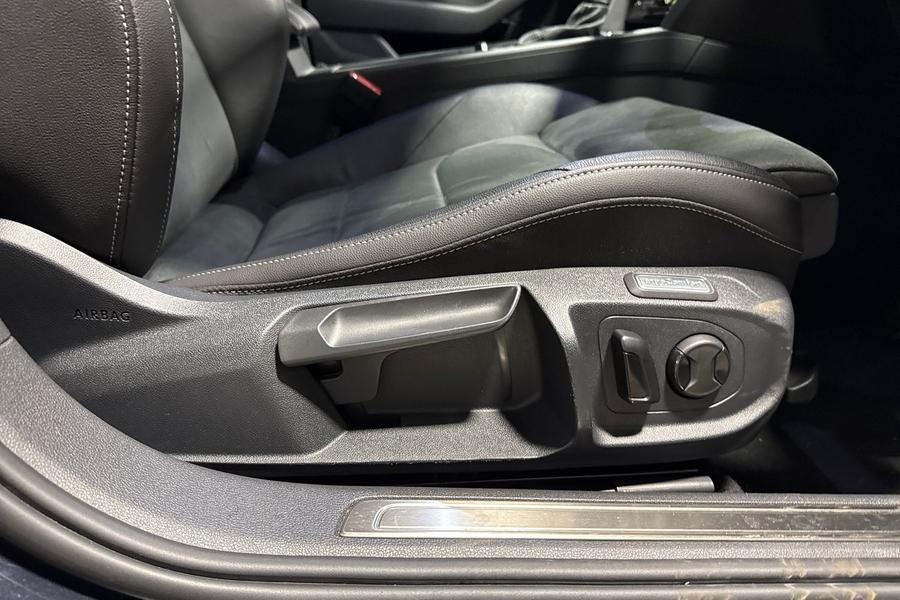 Volkswagen ARTEON Photo autoimg-164c3f415f6b9869ca45202ecc9dabd50b1ee3ce.jpg
