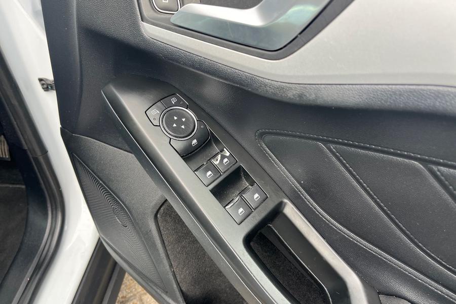 Ford FOCUS Photo autoimg-164d1535d2f5aa11994650855ba6dd68dd2fa144.jpg