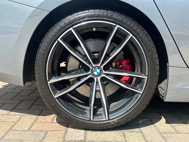 BMW 3 Series Photo 5