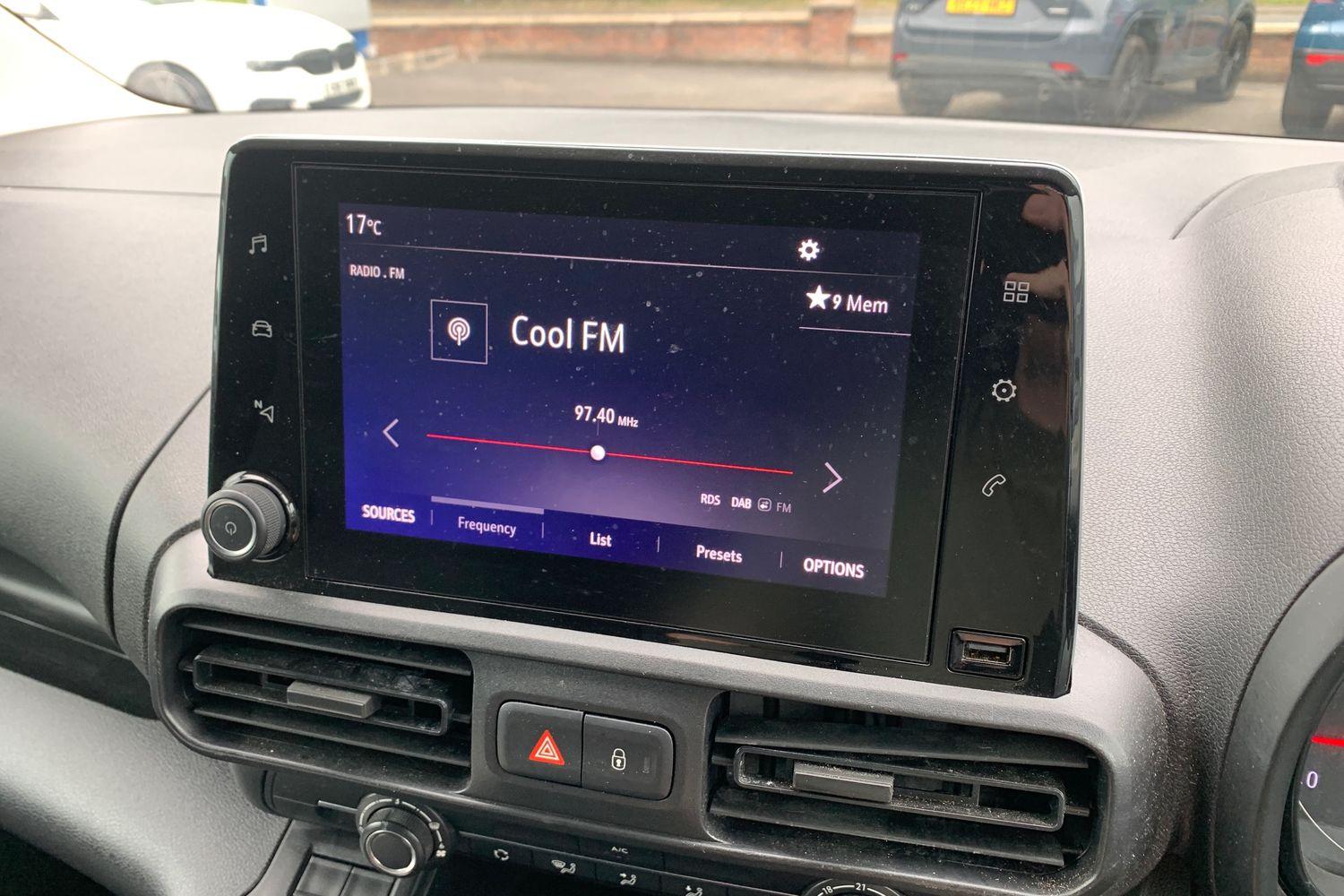 2023 Vauxhall Combo 1.5 Turbo D 2300 Prime Panel Van L2 H1 in White with 84K - vehicle photo 13 for sale on PureCar