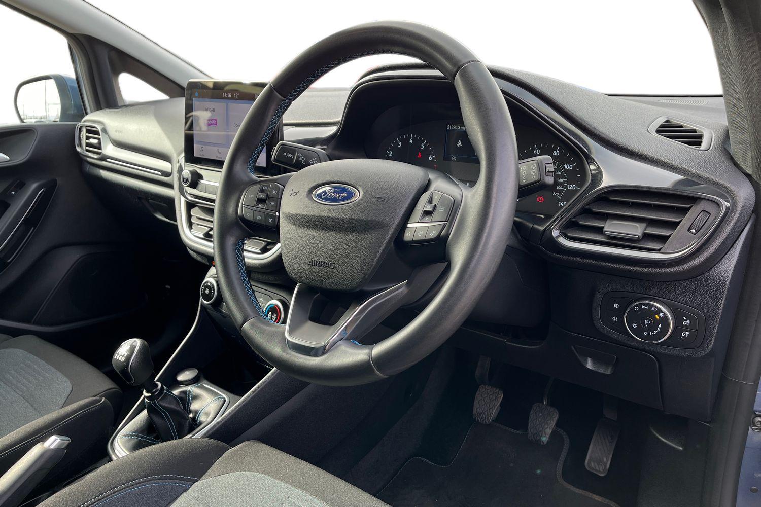 Ford Fiesta Photo 8