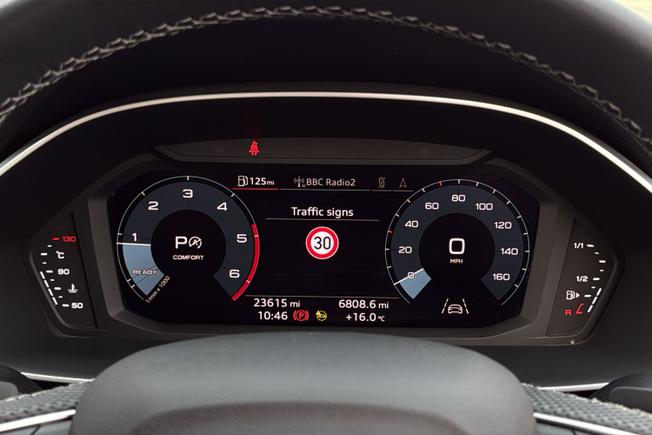 Audi Q3 Photo 33