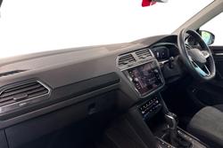 Volkswagen Tiguan Photo 2