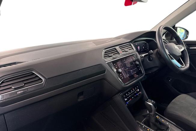 Volkswagen Tiguan Photo 2