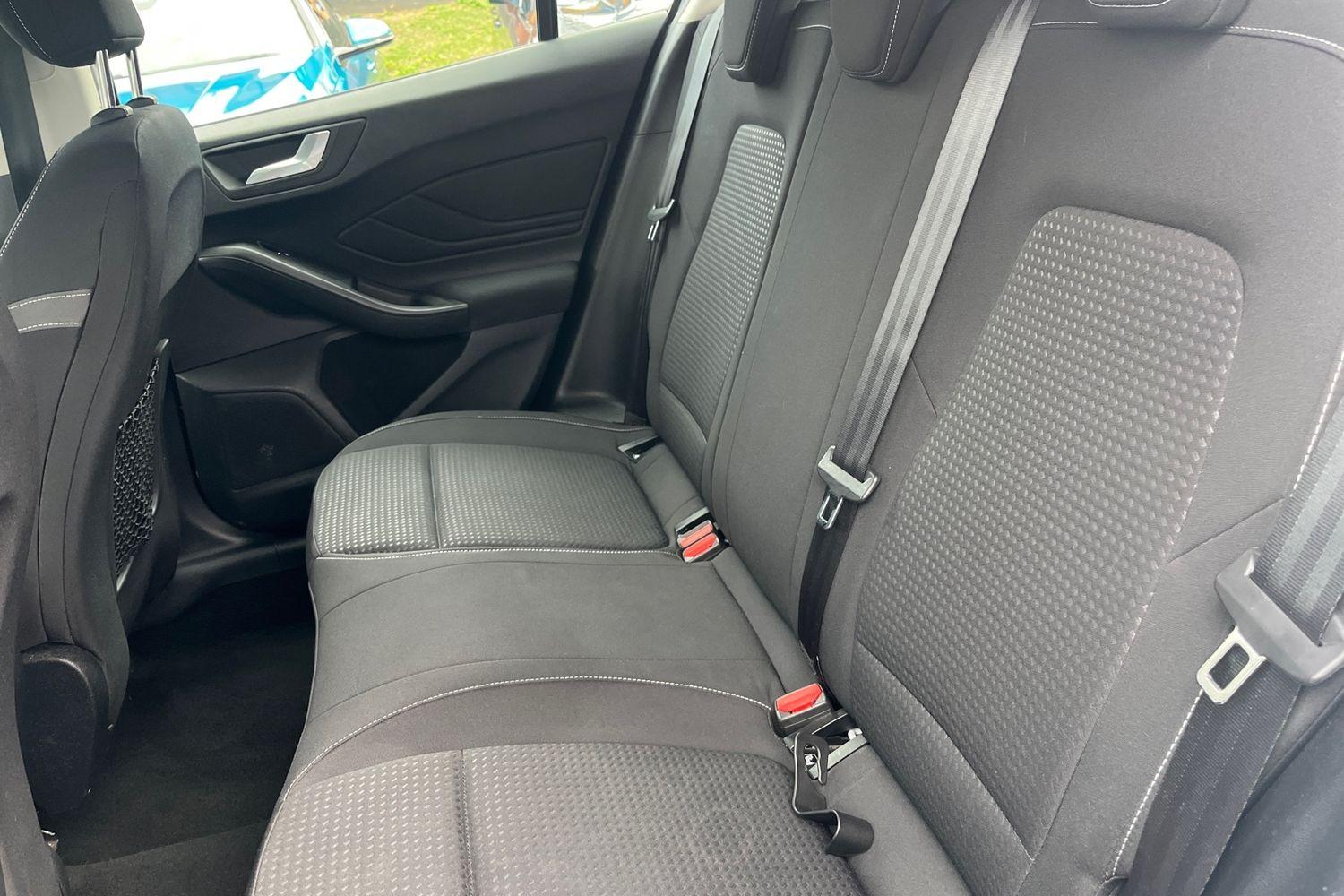 Ford FOCUS Photo 19