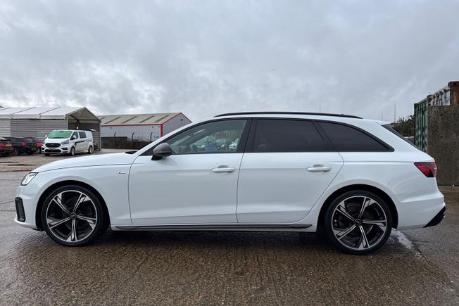 AUDI A4 Avant Photo 48