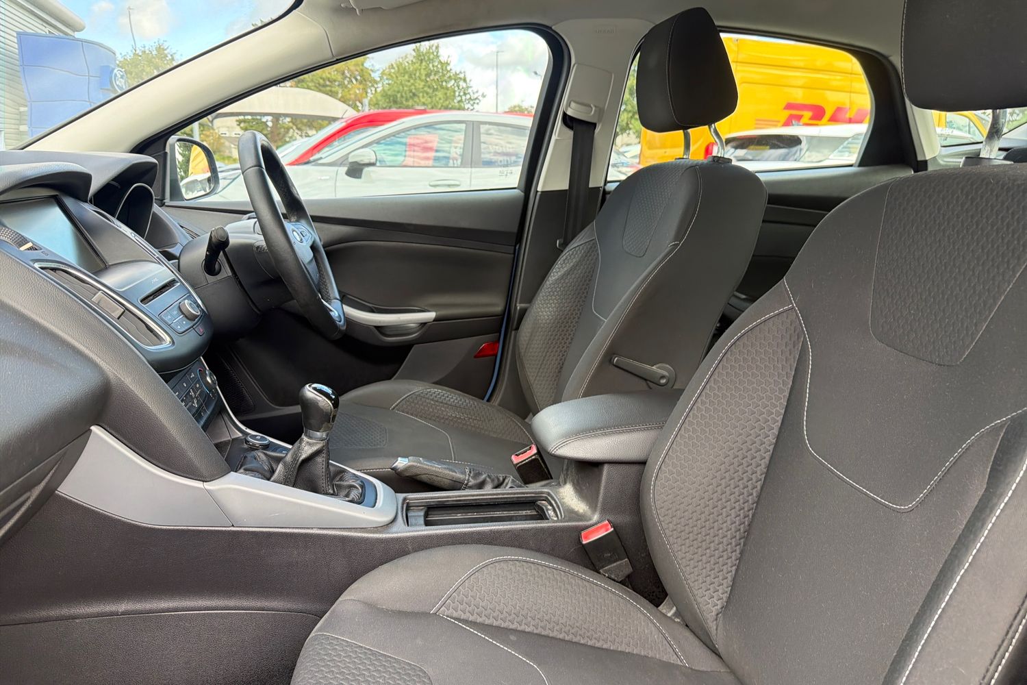 Ford Focus Photo 18