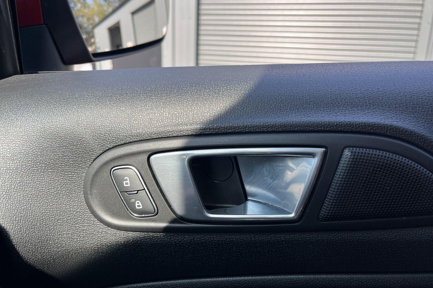 Ford ECOSPORT Photo 38
