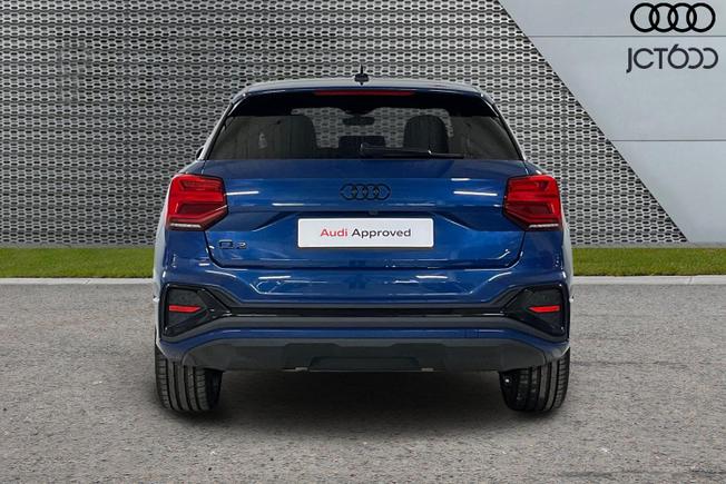 AUDI Q2 Photo 8