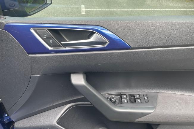 VOLKSWAGEN Polo Photo 22