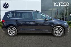 VOLKSWAGEN Touran Photo 4