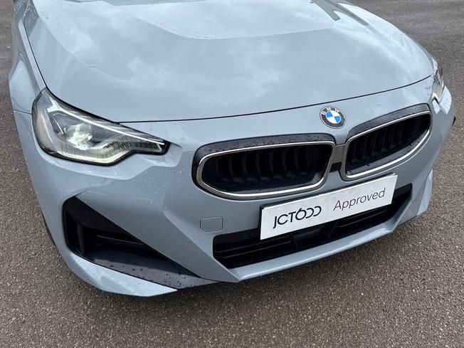 BMW 2 Series Photo 29