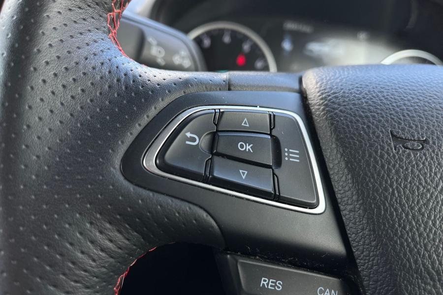 Ford EcoSport Photo autoimg-1670241029113288355795a18b2da42d66da0881.jpg