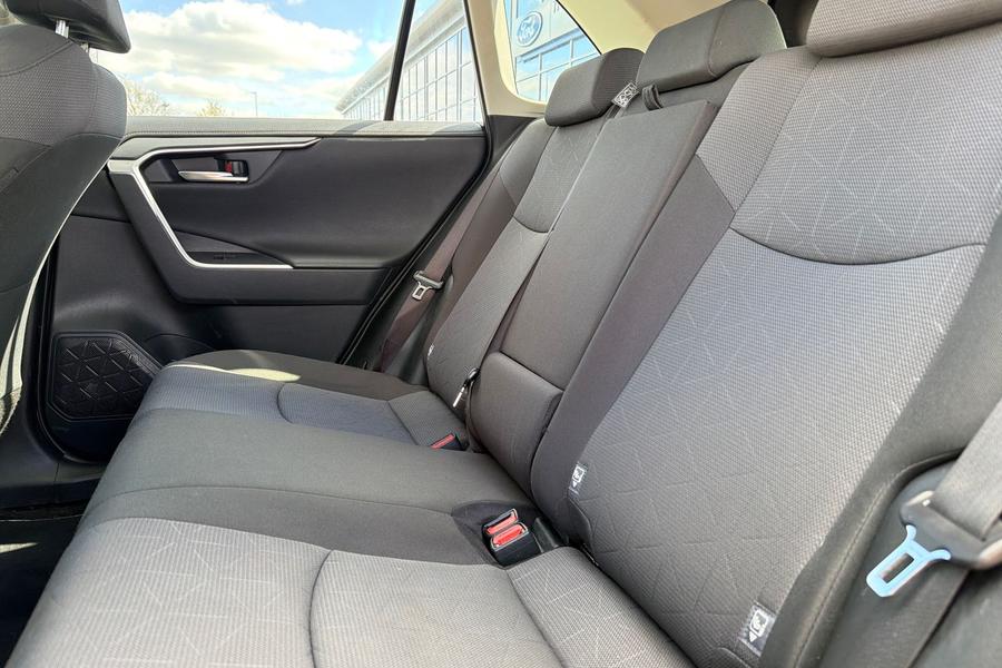 Toyota RAV4 Photo autoimg-16724447278c3f50caf6d7b2dc3d1b9fe9a1907d.jpg