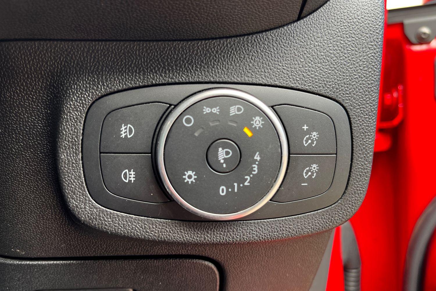 Ford Fiesta Photo 27