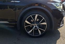 VOLKSWAGEN Tiguan Photo 5