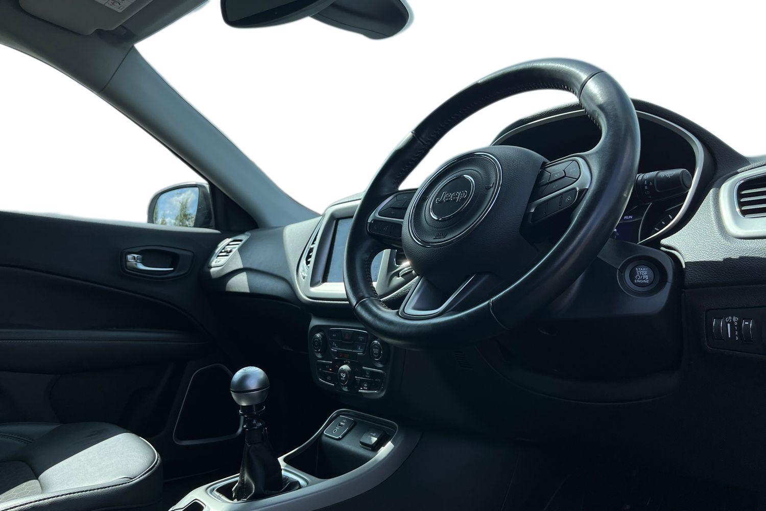 Jeep Compass Photo 8