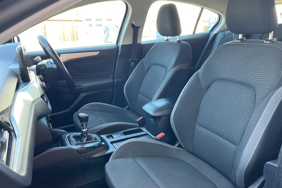 Ford Focus Photo autoimg-1677fe051745e5008166e853a9df3a605fd4c9bc.jpg