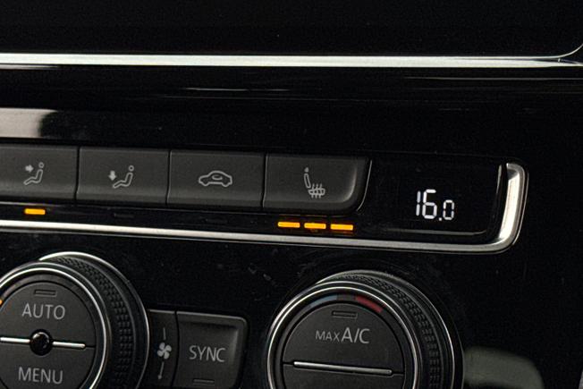 VOLKSWAGEN Golf Photo 27