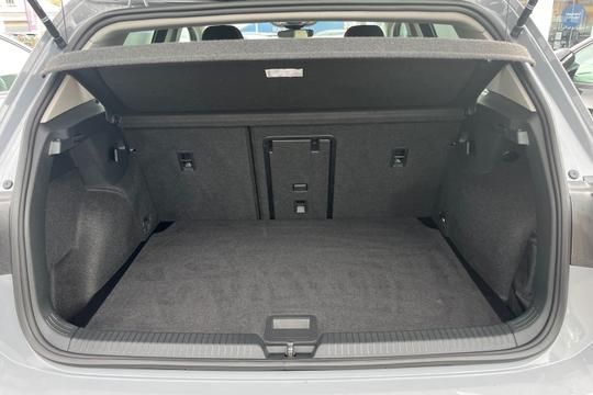 Volkswagen Golf Photo autoimg-168541f95e9af05717c4ed7573fefd97d1de907c.jpg