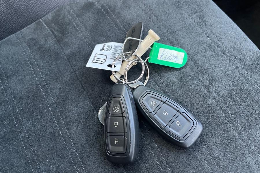 Ford KUGA Photo autoimg-16862387ac64a827ad2a30ba99e81db498c9c6a8.jpg