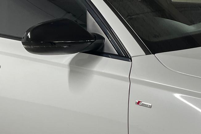 AUDI A6 Avant Photo 20