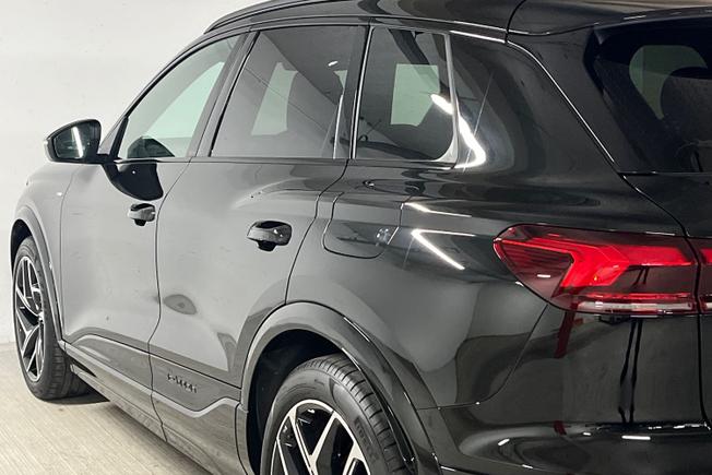 AUDI Q6 E-Tron Photo 33