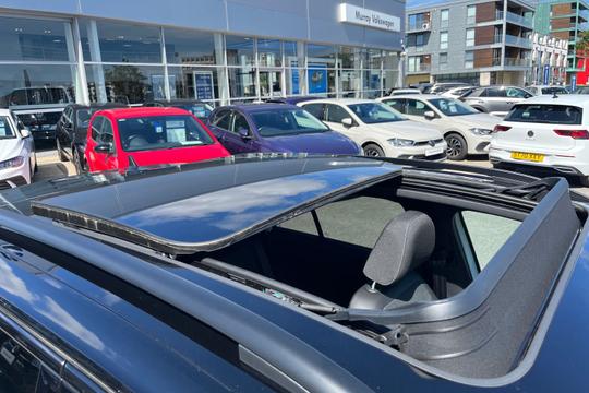 Volkswagen T-roc Photo autoimg-168832d4dc75753f99f87482df73f6d6c5a1cdf3.jpg