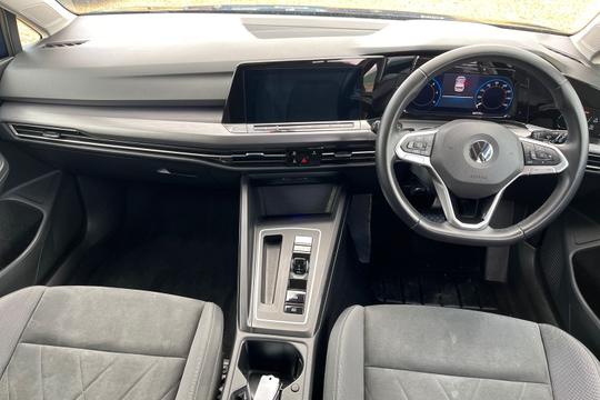 Volkswagen Golf Photo autoimg-168938989a3b02f8aa1a6d5e79cdc09e50feb27b.jpg