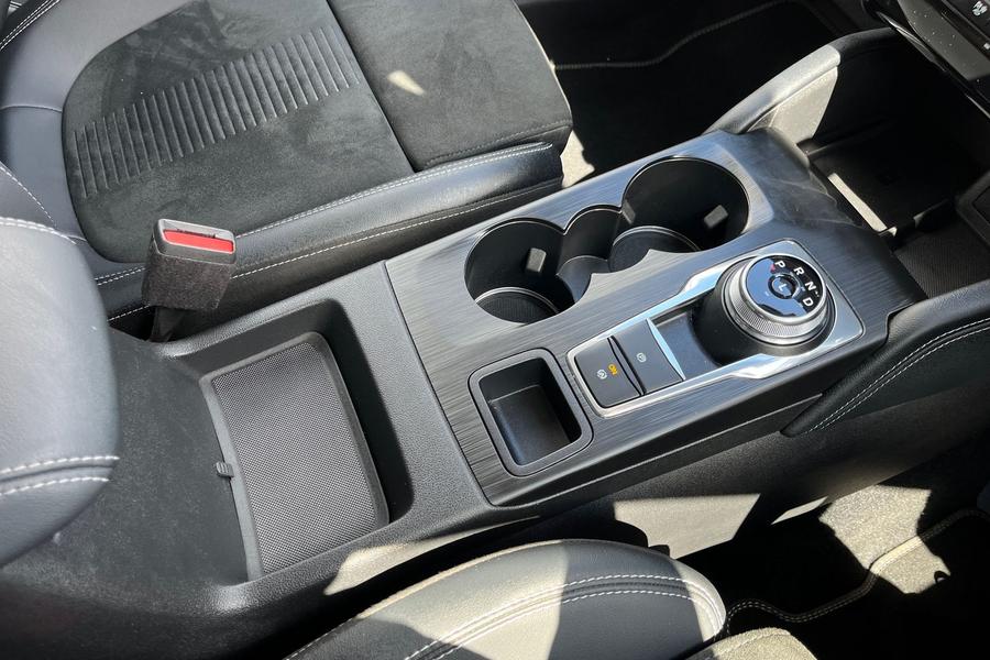 Ford KUGA Photo autoimg-168bc398ba5c897806f294ef963329398f7641c9.jpg