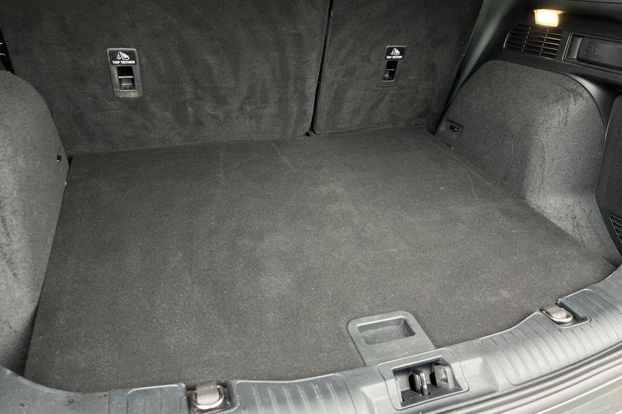 Ford Kuga Photo autoimg-16964d3de9570c4bc5e80c1c285b36b6313e7f6f.jpg