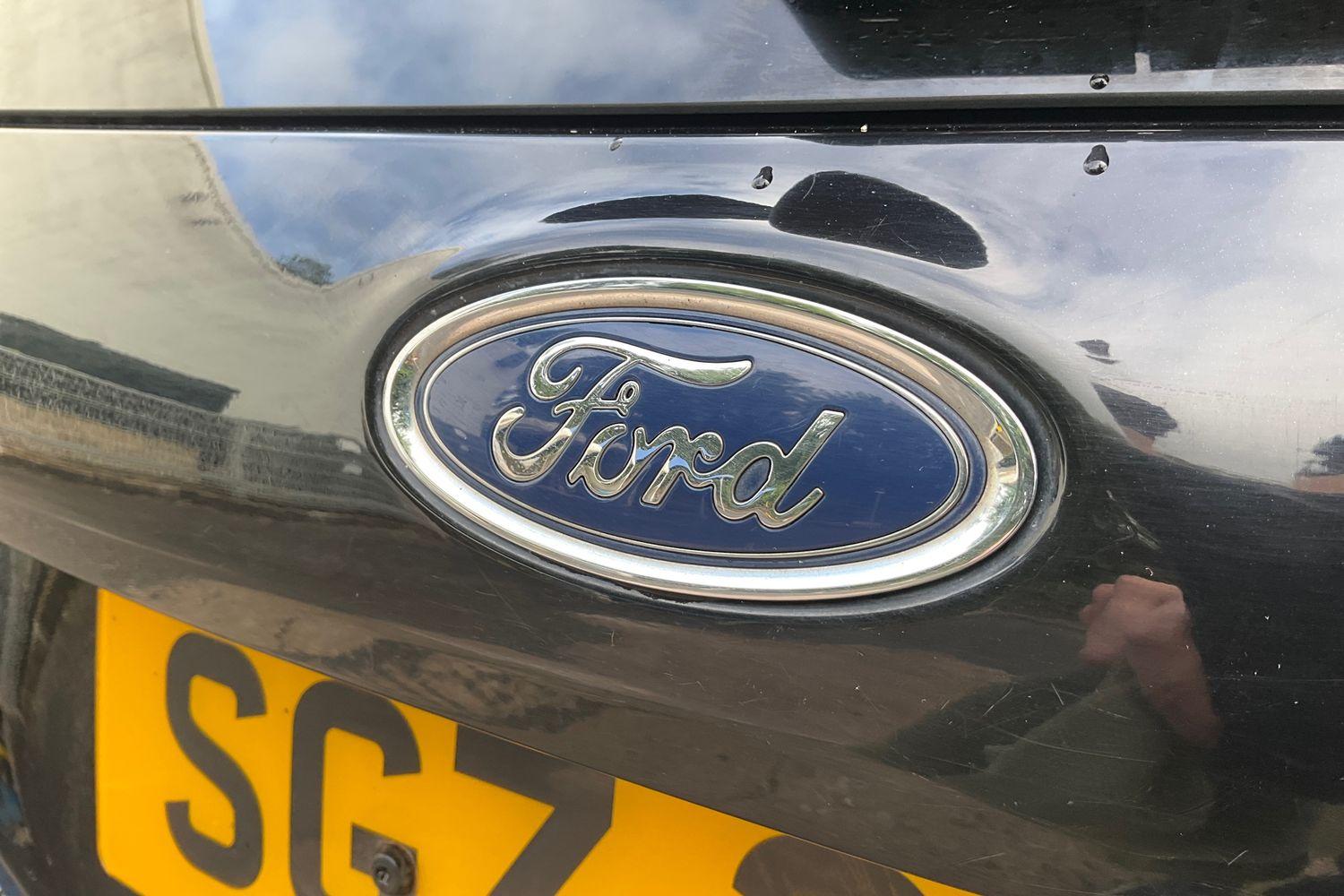 Ford FIESTA Photo 39