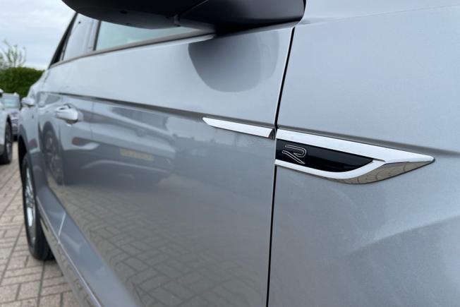 VOLKSWAGEN T-Roc Photo 25