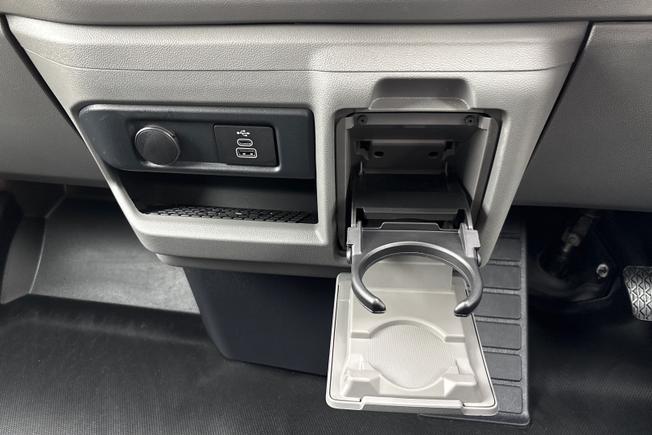 VOLKSWAGEN Transporter Photo 32
