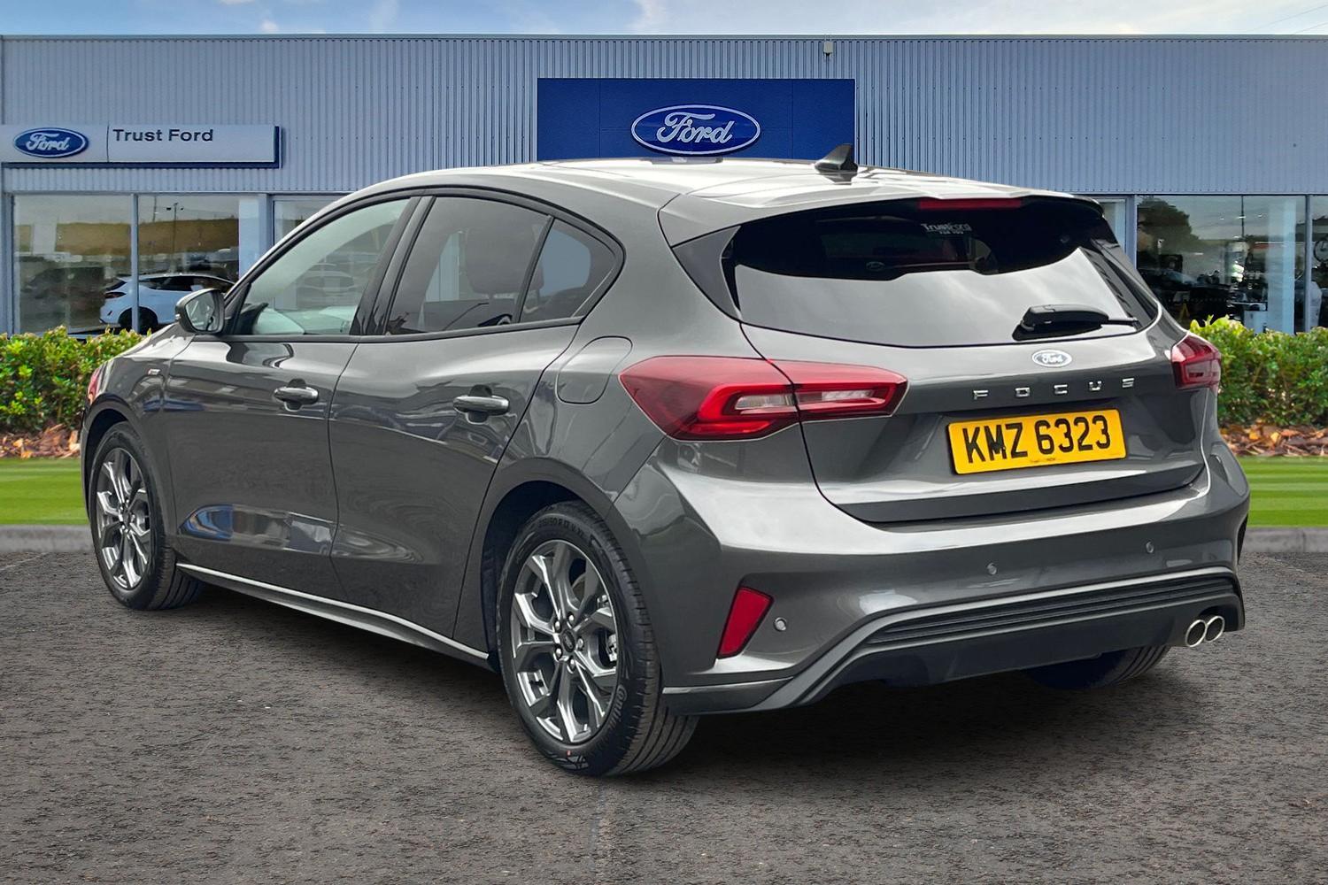 Ford FOCUS Photo 1