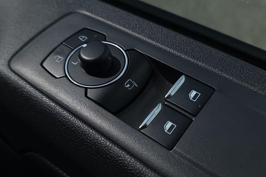 Ford Transit Custom Photo autoimg-169c788e1294b7ea0d268b8c23c9bccdd7dde863.jpg