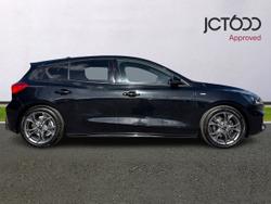 FORD FOCUS Photo 4