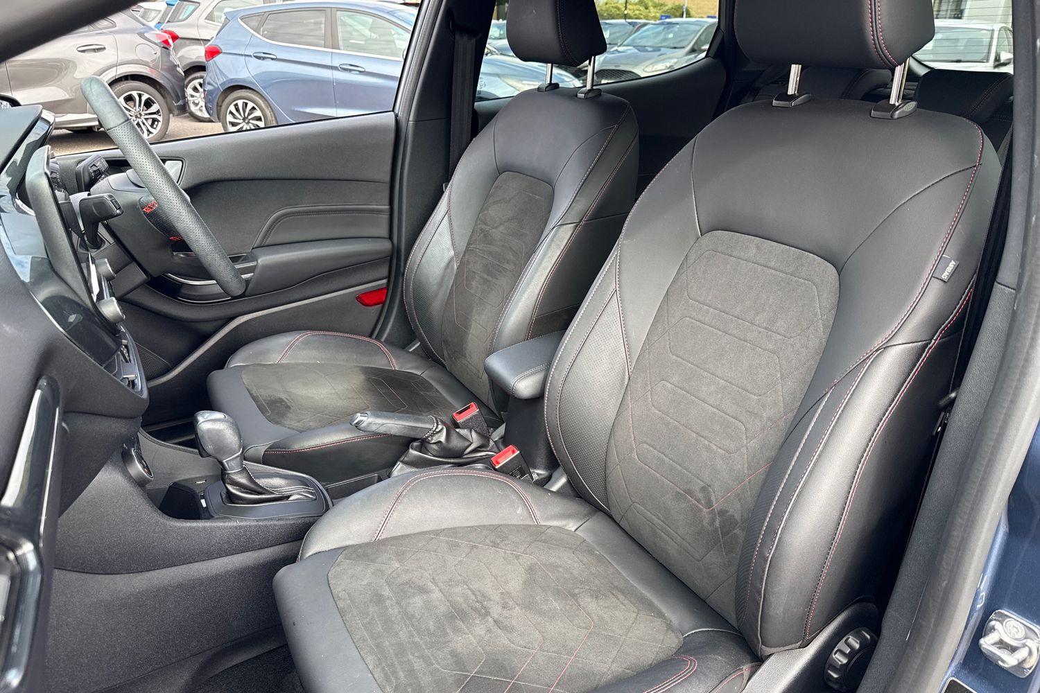 Ford Fiesta Photo 18