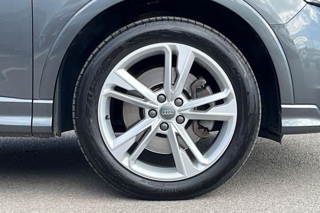 AUDI Q3 Photo 5