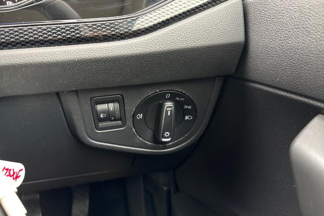 VOLKSWAGEN Polo Photo 25