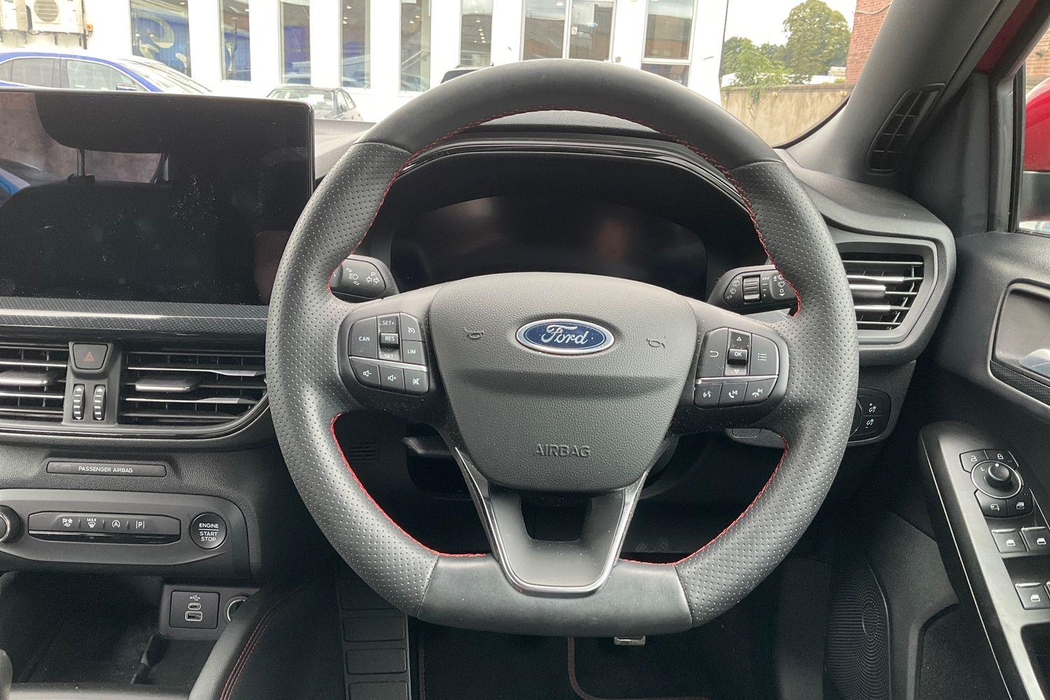 Ford FOCUS Photo 11