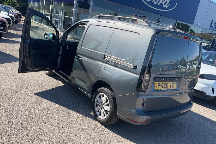 Volkswagen CADDY Photo autoimg-16b0c53e9e5e12ac42650d783c4c0e540316467f.jpg