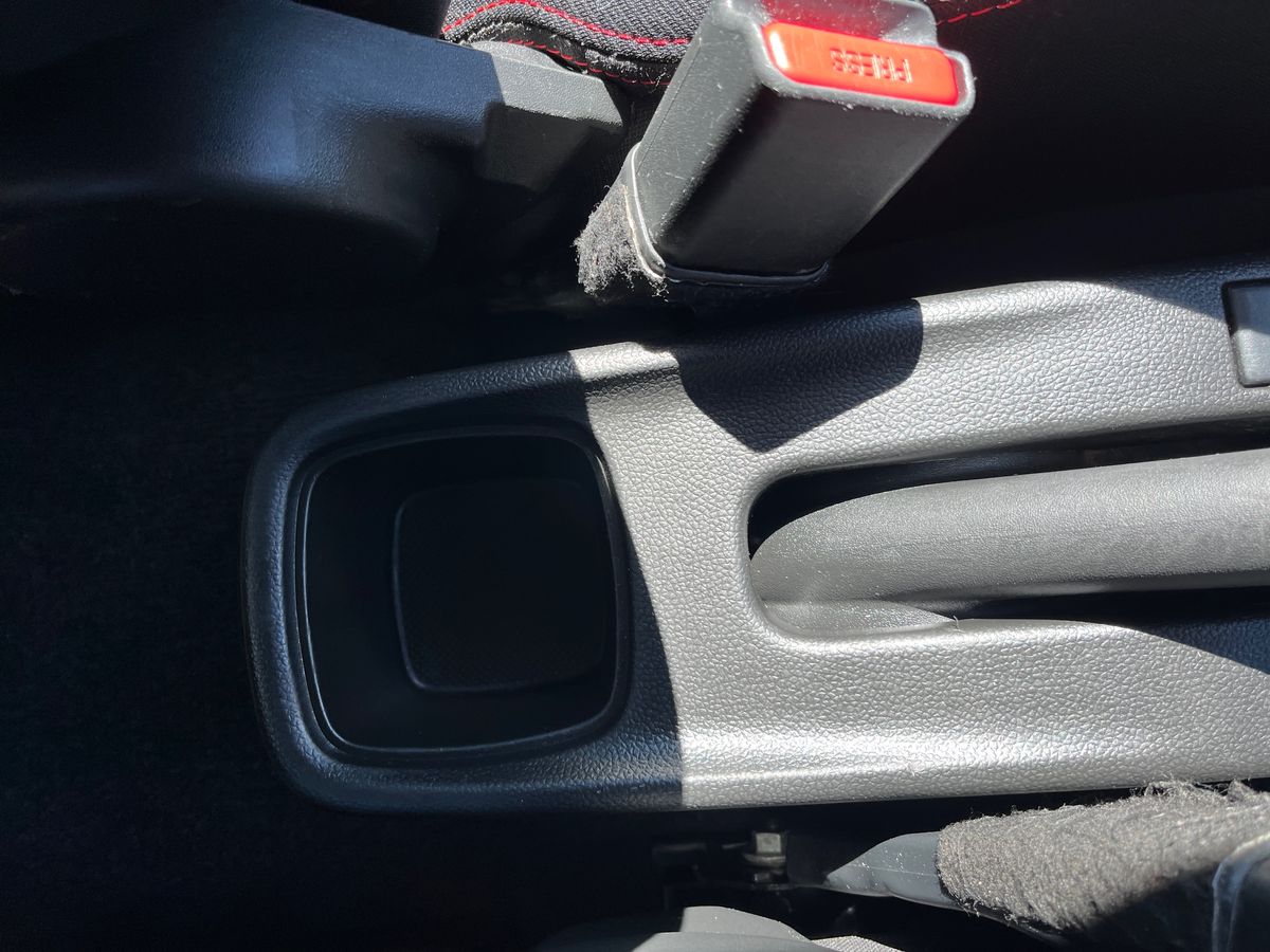 Suzuki Swift Photo 34