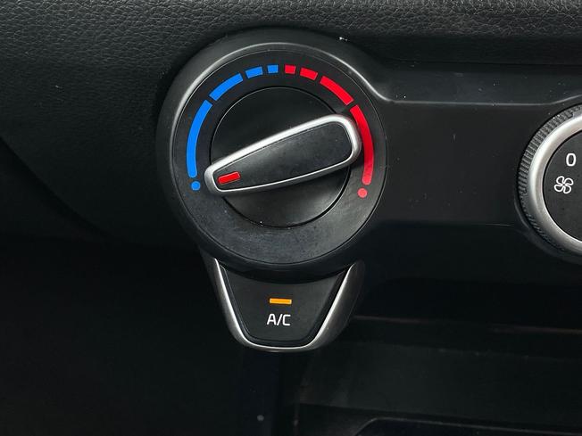 KIA Rio Photo 44