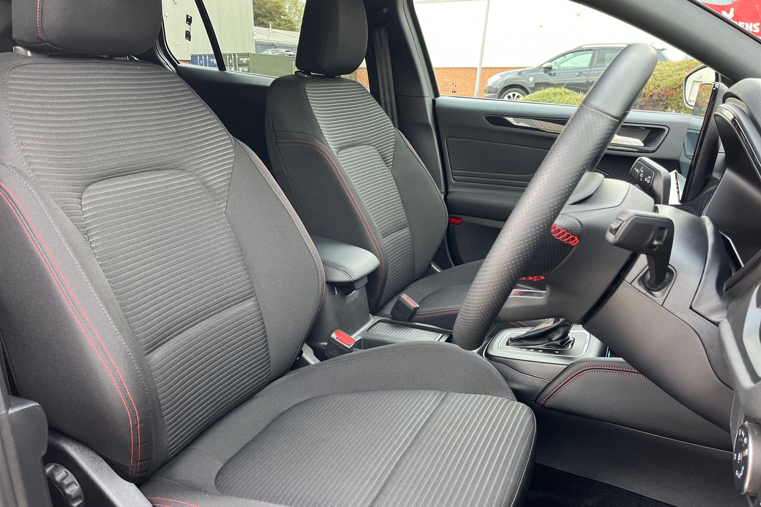 Ford Focus Photo 16