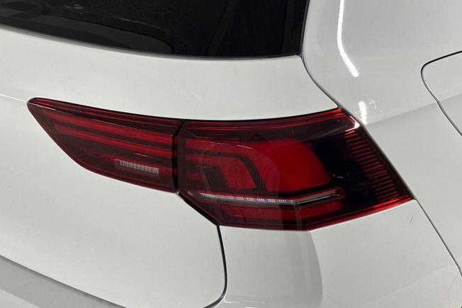 VOLKSWAGEN Golf Photo 18