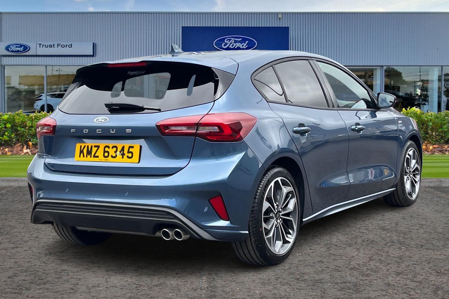 Ford Focus Photo 3