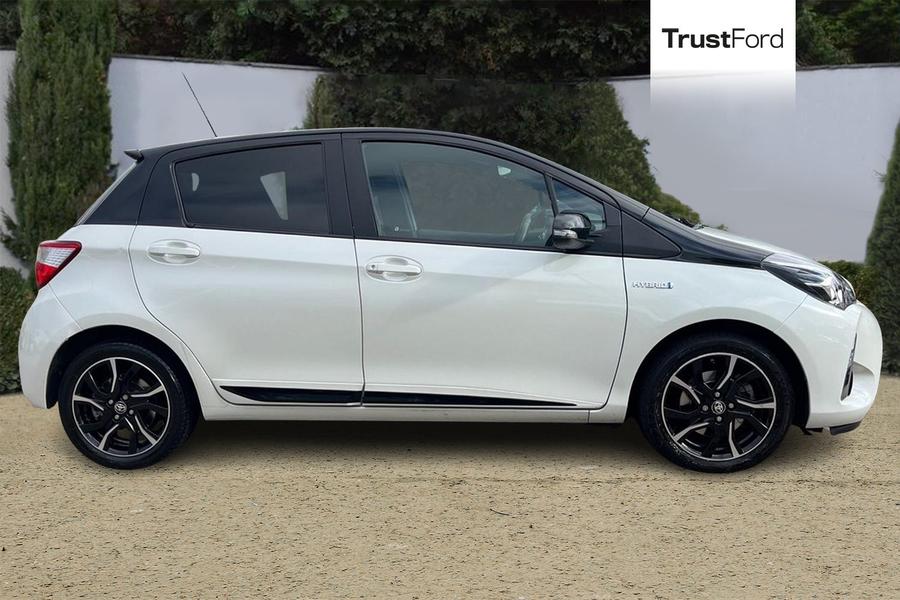 Toyota Yaris Photo autoimg-16bef0f66ba9b43318c48f07db3101efd9f82d55.jpg